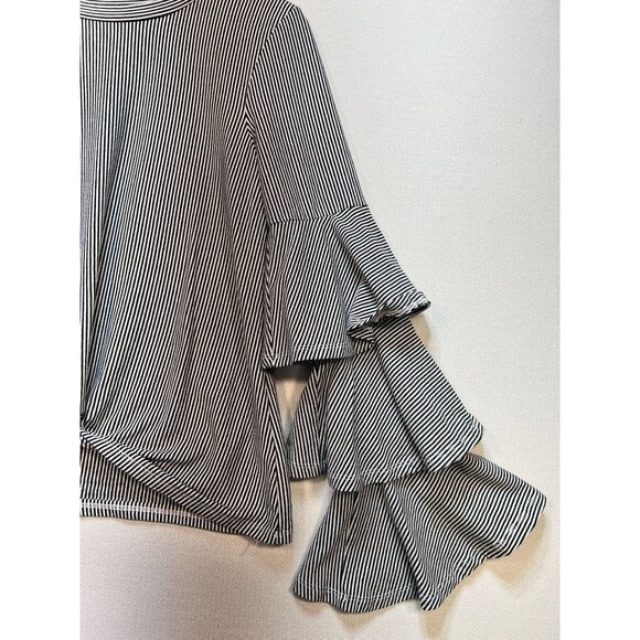 Belle & Sky Women's Twist Front Top Tiered Bell Sleeve Size M Black White Stripe - Picture 6 of 11